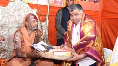 राजिम कुंभ कल्प 2026: पर्यटन एवं संस्कृति मंत्री राजेश अग्रवाल ने त्रिवेणी संगम पर संतों से की भेंट, बिहान दीदियों द्वारा बनाए गए छत्तीसगढ़ी व्यंजनों का चखा स्वाद