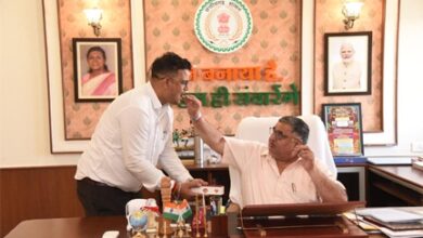 पर्यटन एवं संस्कृति मंत्री राजेश अग्रवाल के निज सहायक कौस्तुभ पांडेय को डॉ. सी.वी. रमन विश्वविद्यालय से पीएचडी की उपाधि पर्यटन एवं संस्कृति मंत्री राजेश अग्रवाल के निज सहायक कौस्तुभ पांडेय को डॉ. सी.वी. रमन विश्वविद्यालय से पीएचडी की उपाधि