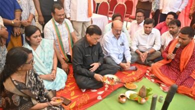 उद्योग मंत्री लखन लाल देवांगन ने शिवाजीनगर और एमपी नगर कॉलोनी को दी 14.42 करोड़ के अंडरग्राउंड सीवरेज लाइन की सौगात, 3350 मकानों को मिलेगा लाभ उद्योग मंत्री लखन लाल देवांगन ने शिवाजीनगर और एमपी नगर कॉलोनी को दी 14.42 करोड़ के अंडरग्राउंड सीवरेज लाइन की सौगात, 3350 मकानों को मिलेगा लाभ