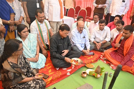 उद्योग मंत्री लखन लाल देवांगन ने शिवाजीनगर और एमपी नगर कॉलोनी को दी 14.42 करोड़ के अंडरग्राउंड सीवरेज लाइन की सौगात, 3350 मकानों को मिलेगा लाभ