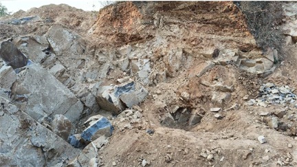 गिट्टी तोड़ने अवैध खदान में गया था मजदूर, धंसने से मौके पर हुई मौत