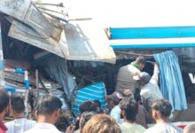 रायपुर–बिलासपुर NH-130 पर भीषण सड़क हादसा: बस और ट्रेलर की टक्कर में 5 की मौत