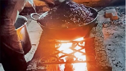 “रायपुर के छात्रावासों में 20 दिन से गायब रोटी, स्पेशल मेन्यू भी सूना”