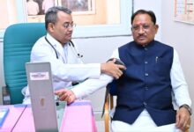 स्वास्थ्य के प्रति जागरूकता का संदेश: मुख्यमंत्री विष्णुदेव साय ने विधानसभा परिसर में तीन दिवसीय स्वास्थ्य शिविर का किया शुभारंभ