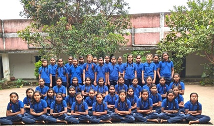 तोषगांव प्री मैट्रिक आदिवासी कन्या छात्रावास में छात्राओं को सुरक्षित आवास के साथ मिल रहा सकारात्मक वातावरण तोषगांव प्री मैट्रिक आदिवासी कन्या छात्रावास में छात्राओं को सुरक्षित आवास के साथ मिल रहा सकारात्मक वातावरण