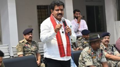 उपमुख्यमंत्री विजय शर्मा ने पुनर्वास केंद्र दंतेवाड़ा में युवाओं से की मुलाकात