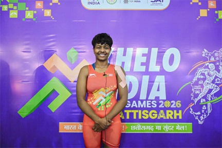 असाधारण जज़्बे के साथ झारखंड की पहलवान पूनम ने करियर खत्म कर देने वाली चोट से पार पाते हुए 9 साल के खिताबी सूखे को किया समाप्त असाधारण जज़्बे के साथ झारखंड की पहलवान पूनम ने करियर खत्म कर देने वाली चोट से पार पाते हुए 9 साल के खिताबी सूखे को किया समाप्त