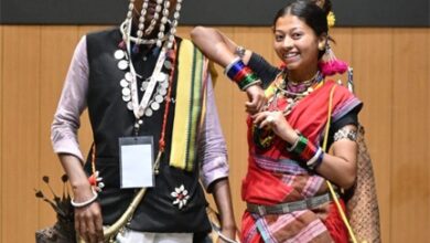 अबूझमाड़ की बेटी वनिता नेताम ने ‘आदि पर्व 2026’ में रचा इतिहास : वर्ल्ड रिकॉर्ड में दर्ज हुआ नाम अबूझमाड़ की बेटी वनिता नेताम ने ‘आदि पर्व 2026’ में रचा इतिहास : वर्ल्ड रिकॉर्ड में दर्ज हुआ नाम