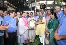 रायपुर के ऑक्सीजोन गार्डन में विधायक पुरंदर मिश्रा ने किया निरीक्षण, यूपीएससी में 35वीं रैंक लाने वाली वैभवी अग्रवाल को किया सम्मानित