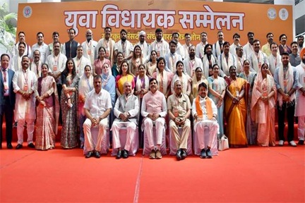 राजनीति में विनम्रता, मर्यादा और अनुशासन आवश्यक : मुख्यमंत्री डॉ. यादव राजनीति में विनम्रता, मर्यादा और अनुशासन आवश्यक : मुख्यमंत्री डॉ. यादव