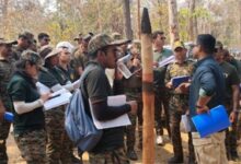 प्रशिक्षु आईएफएस अधिकारियों ने लघु वनोपजों से उत्पाद बनाने की प्रक्रिया देखी