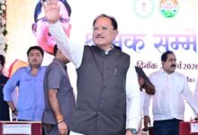 79 हजार से अधिक श्रमिकों को 27.15 करोड़ की सीधी सहायता: मुख्यमंत्री विष्णु देव साय ने जशपुर में श्रमिक सम्मेलन में किया डीबीटी अंतरण 79 हजार से अधिक श्रमिकों को 27.15 करोड़ की सीधी सहायता: मुख्यमंत्री विष्णु देव साय ने जशपुर में श्रमिक सम्मेलन में किया डीबीटी अंतरण