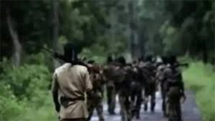माओवादी आत्मसमर्पण के बाद केस वापसी: कानून और इनामी आरोपियों की चुनौती माओवादी आत्मसमर्पण के बाद केस वापसी: कानून और इनामी आरोपियों की चुनौती