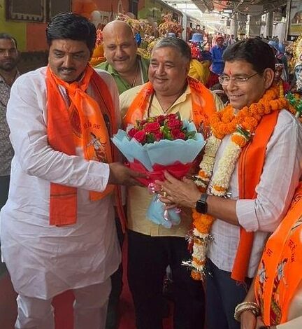 850 श्रद्धालुओं का दल रामलला एवं काशी विश्वनाथ के दर्शन हेतु अयोध्या एवं काशी रवाना