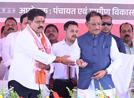 ग्रामीण विकास को नई रफ्तार : 2426 किमी सड़क निर्माण का मुख्यमंत्री विष्णु देव साय ने किया शिलान्यास
