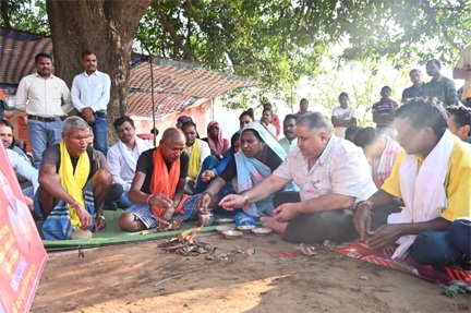 पर्यटन एवं संस्कृति मंत्री राजेश अग्रवाल ने मैनपाट के मतरिंगा में शेड निर्माण का किया भूमिपूजन