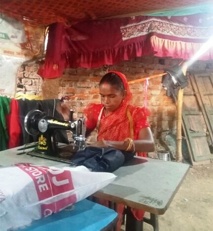 बिहान से बदली सविता की जिंदगी: मजदूरी से सिलाई सेंटर तक का सफर बिहान से बदली सविता की जिंदगी: मजदूरी से सिलाई सेंटर तक का सफर