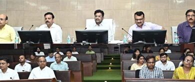 चार जिले के सहायक आयुक्त को शो-कॉज नोटिस