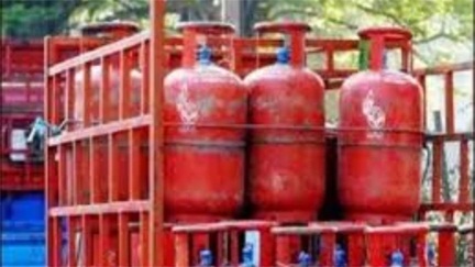 रायपुर के गैस उपभोक्ताओं की परेशानी बढ़ी, एजेंसी निलंबन के बाद बदलाव रायपुर के गैस उपभोक्ताओं की परेशानी बढ़ी, एजेंसी निलंबन के बाद बदलाव