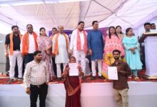 मोहतरा समाधान शिविर में 834 आवेदन प्राप्त, 246 मामलों का मौके पर निराकरण