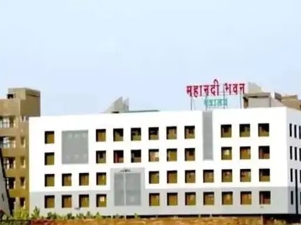 “छत्तीसगढ़ सरकार ने कड़ा कदम उठाया, खर्चों में कड़ाई और अफसरों के विदेश दौरे रोक”