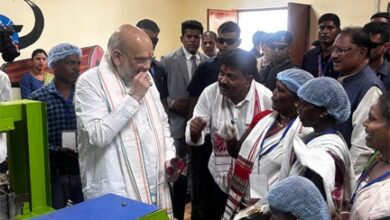 केंद्रीय गृहमंत्री अमित शाह ने चखा बस्तर की इमली का स्वाद बोले यहां की इमली का स्वाद खट्टा नहीं बल्कि मीठा