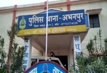 रायपुर की सड़कों पर दहशत, आबकारी कर्मचारी पर लूटपाट