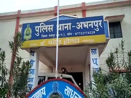 रायपुर की सड़कों पर दहशत, आबकारी कर्मचारी पर लूटपाट