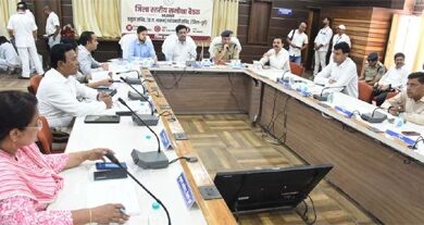 ’अधिकारी-कर्मचारी अनुशासित और संकल्पित होकर विकसित छत्तीसगढ़ के लिए करें काम: प्रभारी सचिव बोरा’