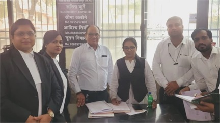 रायपुर में नकली वकीलों की एंट्री बंद, जांच में 40 लोग निकले फर्जी रायपुर में नकली वकीलों की एंट्री बंद, जांच में 40 लोग निकले फर्जी