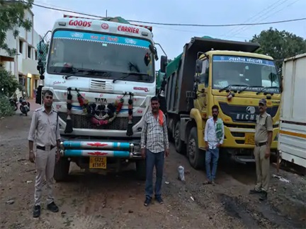रायपुर में अवैध रेत भंडारण और परिवहन पर कड़ी कार्रवाई