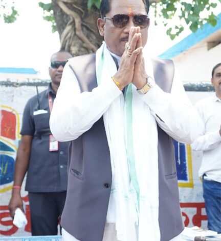 गांव की चौपाल में दिखी मुख्यमंत्री की सादगी और संवेदनशीलता