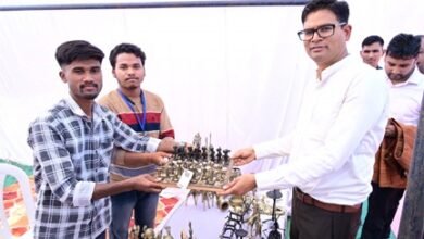इनोवेशन महाकुंभ 1.0 में वित्त मंत्री ओपी चौधरी ने किया स्टॉल्स का निरीक्षण, युवाओं को दिया नवाचार का संदेश