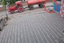 रायपुर हादसा: टैंकर के पहिए नीचे आया बच्चा, लोगों के सामने हुई दर्दनाक मौत रायपुर हादसा: टैंकर के पहिए नीचे आया बच्चा, लोगों के सामने हुई दर्दनाक मौत