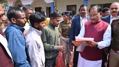 भीषण गर्मी में राहत: सुखबासुपारा में नलकूप खनन से दूर हुई पेयजल समस्या, ग्रामीणों ने मुख्यमंत्री का जताया आभार