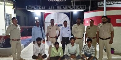 बीजापुर आबकारी विभाग की बड़ी कार्रवाई अवैध विदेशी शराब के साथ आरोपी गिरफ्तार