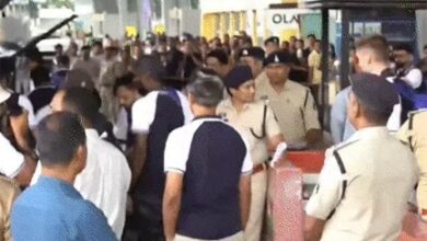 कप्तान हार्दिक के बगैर मुंबई इंडियन्स की टीम पहुंची