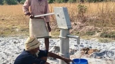 नदी के उस पार भी पहुँची राहत की धार नदी के उस पार भी पहुँची राहत की धार