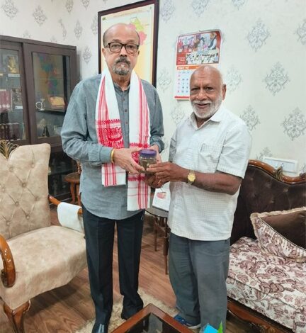 ’छत्तीसगढ़ चाय व्यापारी संघ के उपाध्यक्ष ने की राज्यपाल से सौजन्य भेंट’
