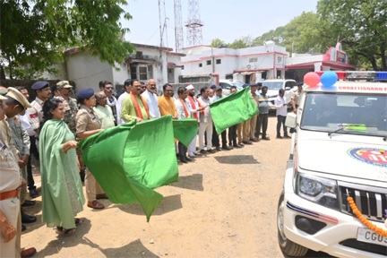 जिले को मिली हाईटेक सुरक्षा की नई ताकत रू स्वास्थ्य मंत्री श्याम बिहारी जायसवाल ने डायल-112 नेक्स्ट जेन सेवा को दिखाई हरी झंडी जिले को मिली हाईटेक सुरक्षा की नई ताकत रू स्वास्थ्य मंत्री श्याम बिहारी जायसवाल ने डायल-112 नेक्स्ट जेन सेवा को दिखाई हरी झंडी