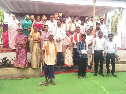 जनसमस्या निवारण शिविरों में जरूरतमंदों को मिल रही सहायक सामग्री और योजनाओं का लाभ जनसमस्या निवारण शिविरों में जरूरतमंदों को मिल रही सहायक सामग्री और योजनाओं का लाभ