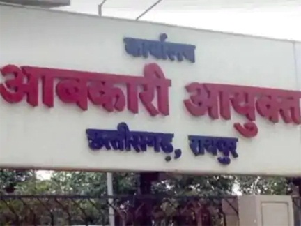 प्लास्टिक बोतलों में शराब बिक्री के फैसले से बाजार में सप्लाई अटकी