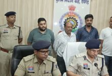ऑनलाइन क्रिकेट सट्टा के सबसे बड़े सिंडिकेट का पर्दाफाश, ब्लैक मनी को हवाला के नोटों से व्हाइट करने वाले संगठित गिरोह पर रायगढ़ पुलिस की ऐतिहासिक कार्रवाई