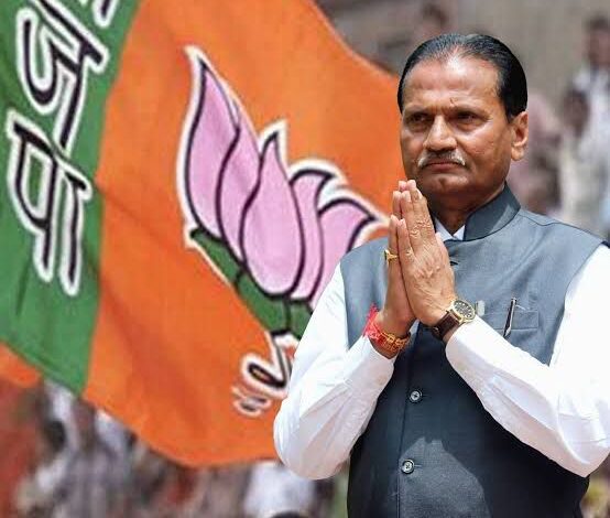 सनातन से नफरत कांग्रेस के DNA में है- देवजी भाई पटेल सनातन से नफरत कांग्रेस के DNA में है- देवजी भाई पटेल