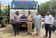 रेत के अवैध परिवहन मामले में हाईवा जब्त रेत के अवैध परिवहन मामले में हाईवा जब्त