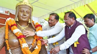 वीरांगना रानी दुर्गावती का शौर्य और बलिदान राष्ट्र की प्रेरणा का अमर स्रोत : मुख्यमंत्री विष्णुदेव साय वीरांगना रानी दुर्गावती का शौर्य और बलिदान राष्ट्र की प्रेरणा का अमर स्रोत : मुख्यमंत्री विष्णुदेव साय