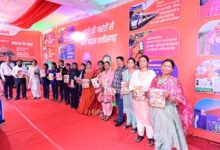 फोटो प्रदर्शनी के दूसरे दिन विद्यार्थियों और आमजनों ने दिखाई उत्साहपूर्ण भागीदारी