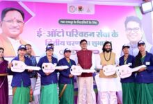 पिंक ऑटो योजना का विस्तार: 52 और महिलाओं को मिली आत्मनिर्भरता की नई राह