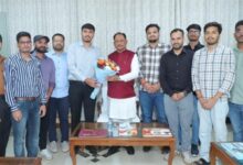 मुख्यमंत्री विष्णुदेव साय ने यूपीएससी प्रारंभिक परीक्षा में सफल ट्राइबल यूथ हॉस्टल के विद्यार्थियों से की मुलाकात