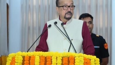 जीवन में ऐसा कार्य करें जिसमें केवल पाना नहीं, समाज को कुछ देना हो- राज्यपाल रमेन डेका